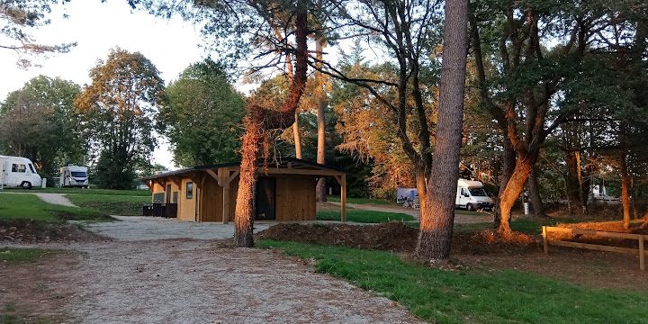 Aire Camping-Car Park à Grand-Champ