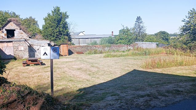 Aire de bivouac communale à Bazouges-la-Perouse