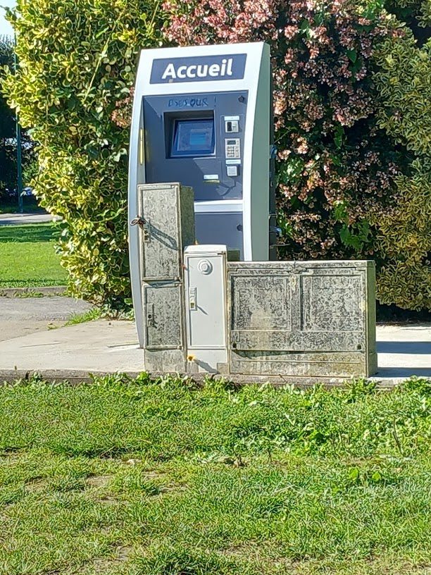 Aire pour camping-cars Plonevez-Porzay [AirePark] à Plonevez-Porzay