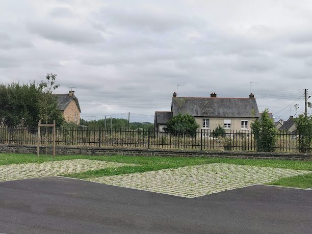 [AirePark] Aire municipale de camping-car Pleine-Fougeres à Pleine-Fougeres