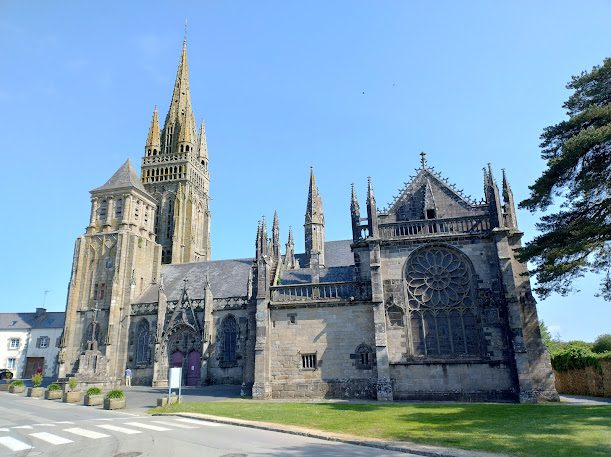 Basilique Notre-Dame à Le Folgoet