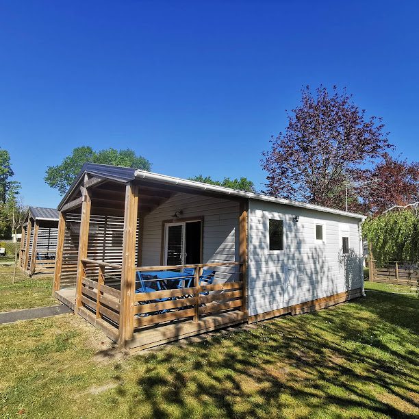 Camping Les Chalands Fleuris à Saint-Andre-des-Eaux