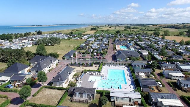 Camping Les Dauphins 4* à Montmartin-sur-Mer