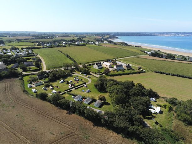 Camping Pre de la Mer à Plonevez-Porzay