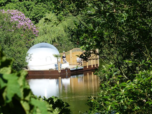 Domaine Reves Etoiles : Nuit insolite en bulle et en cabane La Roche Maurice Bed & Breakfast (Finistere) à La Roche-Maurice