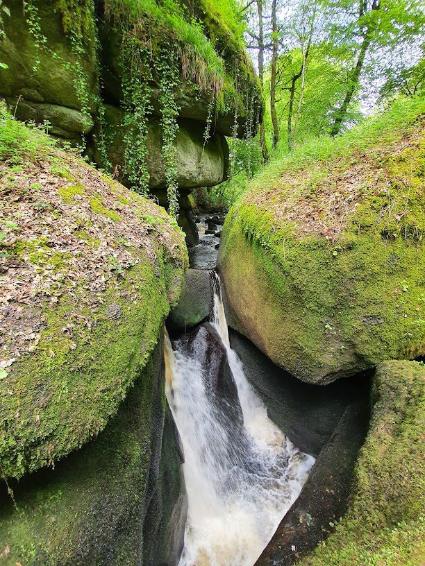 Le Gouffre de Huelgoat à Huelgoat