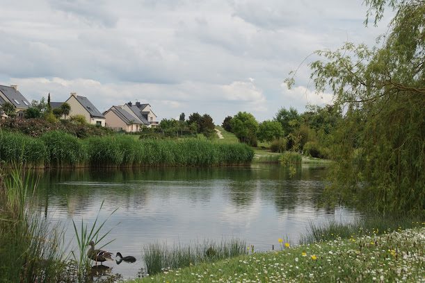 Parc et Plan d'Eau à Yffiniac