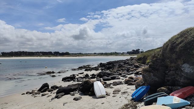 Plage des Trois Moutons à Lampaul-Ploudalmezeau