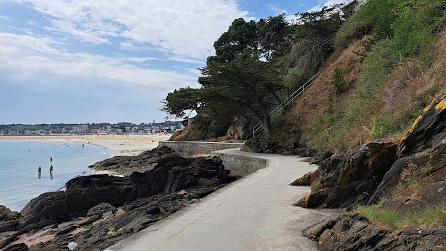 Promenade du Soleil Levant à Saint-Cast-le-Guildo